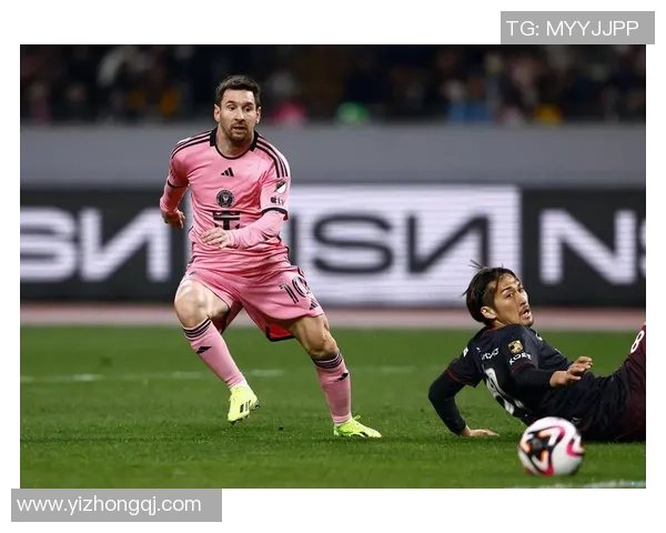 足球明星展现力量之美肌肉合集尽显运动魅力与激情